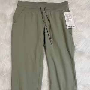 Lululemon ready to rulu jogger pants size 10